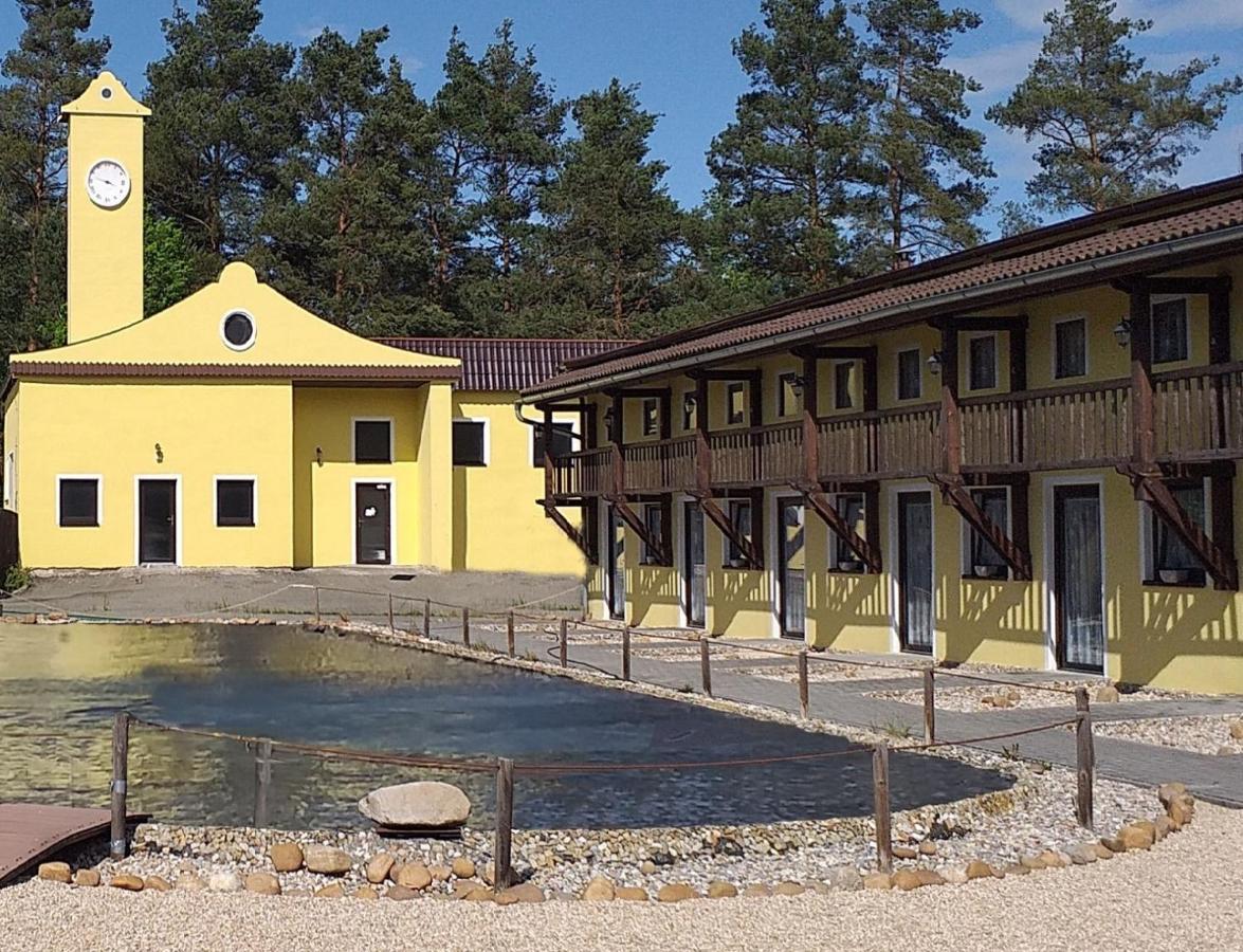 Blatsky Dvur Aparthotel Veseli nad Luznici Exterior photo
